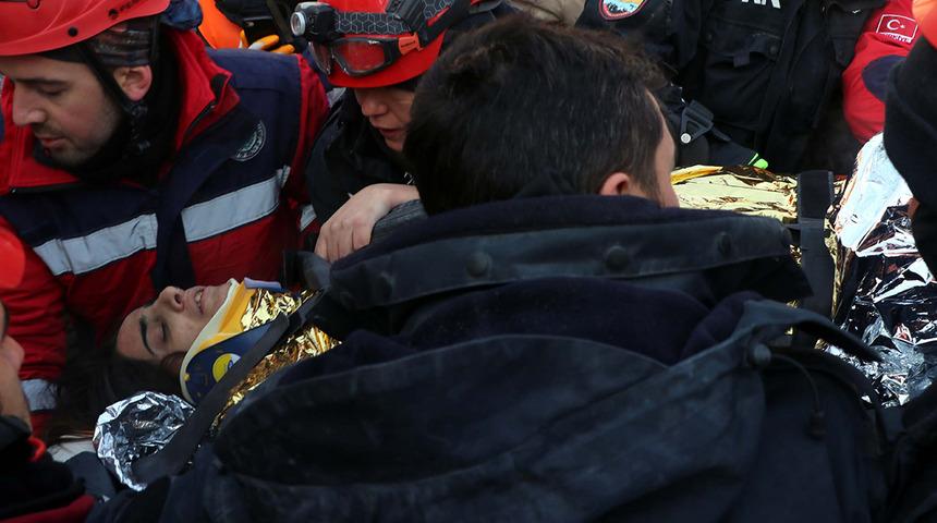 Depreme annesiyle markette yakalanmıştı! Melisa'dan duygulandıran istek