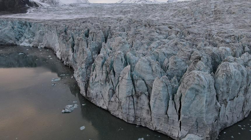 Bilim insanlarından korkutan keşif! Norveç buzullarında zararlı kimyasal madde PFAS saptandı
