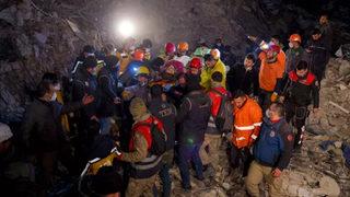 SON DAKİKA | 7. günde peş peşe mucize haberleri geliyor! Hatay, Kahramanmaraş, Adıyaman'da nefesler tutuldu... Enkaz altında bir haftadır direniyorlar