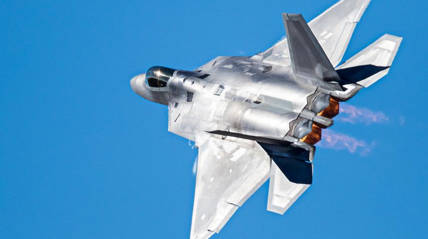 Son dakika: ABD savaş uçakları tanımlanamayan bir nesneyi düşürdü!