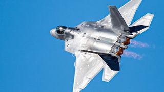 Son dakika: ABD savaş uçakları tanımlanamayan bir nesneyi düşürdü!