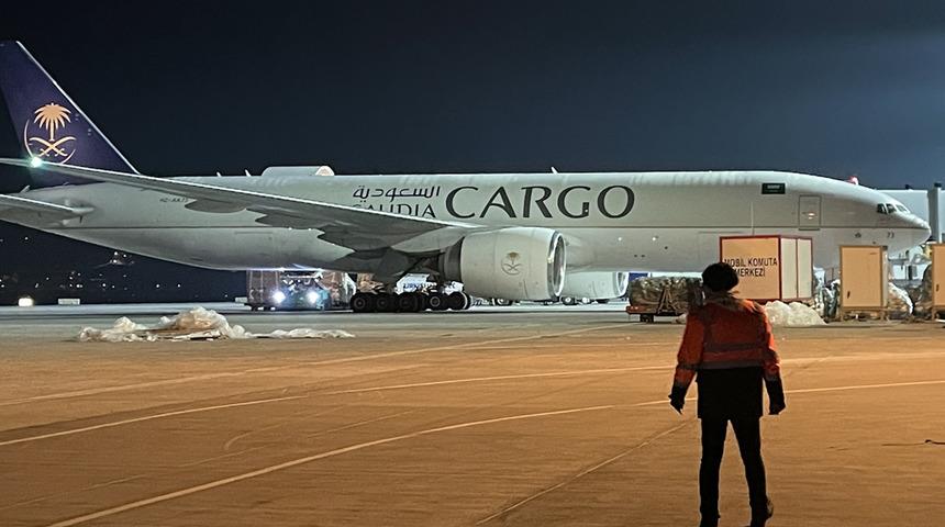 Suudi Arabistan'dan gönderilen yardımların tamamı Türkiye'ye ulaştı