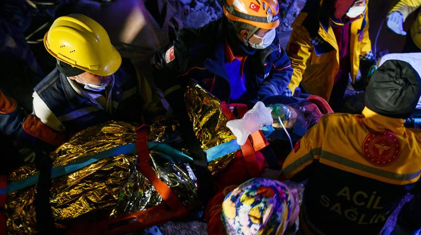 Gaziantep'te enkaz altında kalan kadın 170 saat sonra kurtarıldı