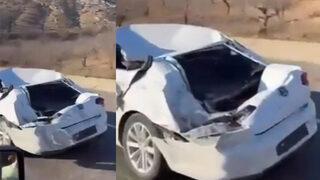 Depremden hasar gören aracıyla yaşadığı yeri böyle terk etti! Görüntüler sosyal medyada gündem yarattı