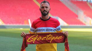 Galatasaray'ın eski futbolcusu Emre Çolak kimdir, nereli ve kaç yaşında? Futbolu bıraktığını açıklayan Emre Çolak'ın oynadığı takımlar!