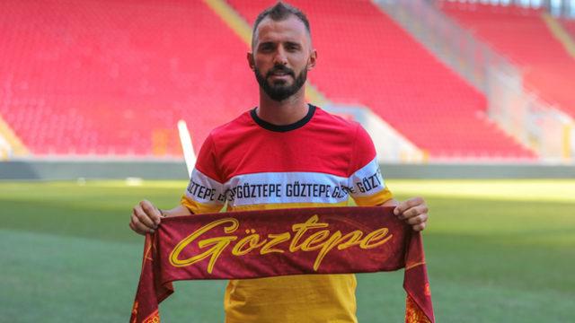Galatasaray'ın eski futbolcusu Emre Çolak kimdir, nereli ve kaç yaşında? Futbolu bıraktığını açıklayan Emre Çolak'ın oynadığı takımlar!