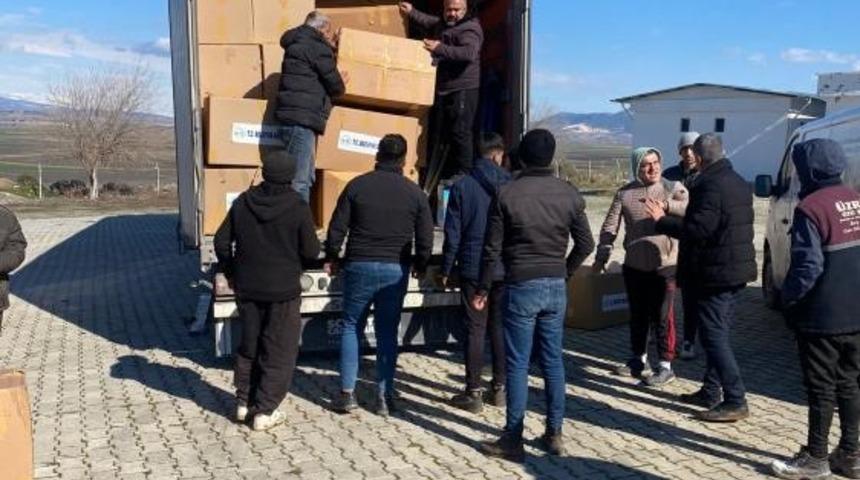 Bozüyük’ten giden 2 tır deprem bölgesine ulaştı