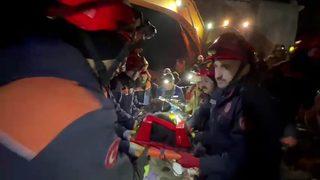 162 saat sonra enkazdan çıktı! İlk cümlesi bu oldu: “En büyük asker bizim asker”