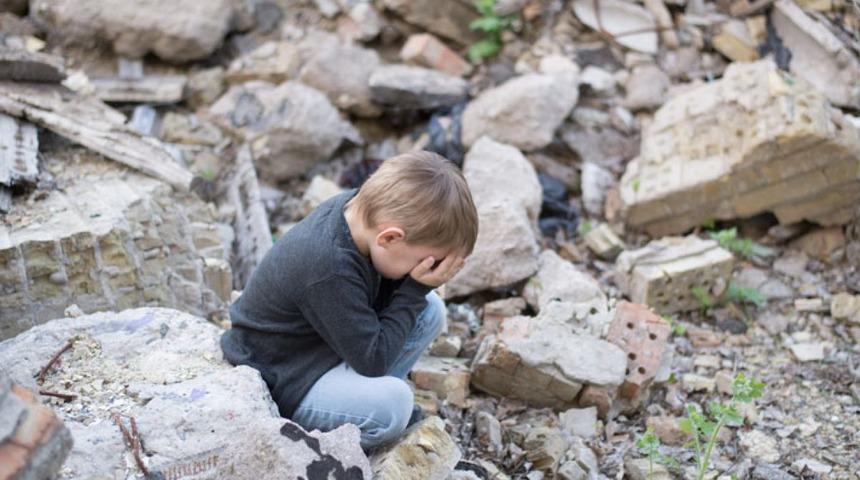 Depremi çocuklara nasıl anlatmalıyız? Deprem sonrası psikolojik ilk yardım nasıl yapılır? Uzmanı uyardı: Deprem sonrasında çocukların ruh sağlığını korumak için...