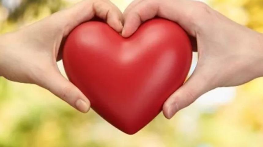 SEVGİLİLER GÜNÜ MESAJLARI VE SÖZLERİ: Eşe, sevgiliye, resimli, romantik, en güzel ve en anlamlı 14 Şubat Sevgililer Günü mesajı