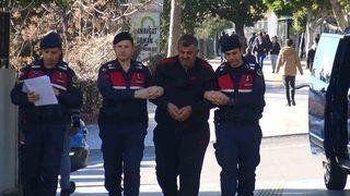 Hatay'da yıkılan binanın müteahhidi 'depremzede' olarak kaldığı 5 yıldızlı otelde yakalandı