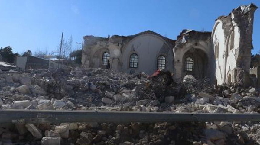 Adıyaman'daki Tarihi Ulu Cami de depreme dayanamadı