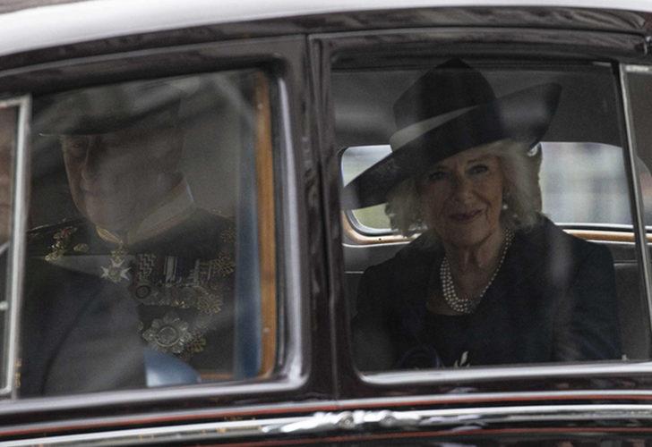 İngiltere Kralı III. Charles’ın eşi Kraliçe Camilla koronavirüse yakalandı