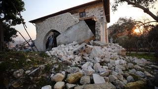 Depremde Hatay'daki İngiliz Protestan Mektebi de hasar gördü