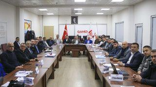 Uşak'tan depremden etkilenen illere 891 bin 636 battaniye gönderildi