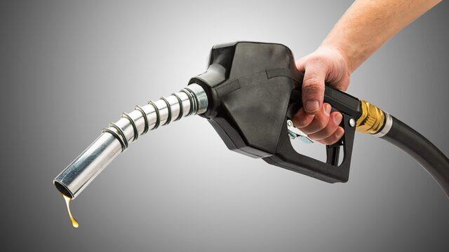 Motorinde bir indirim iptal edildi, daha büyüğü geliyor! Akaryakıt fiyatları bu gece değişiyor: 14 ay sonra ilk kez olacak (3 Mayıs Çarşamba güncel mazot-benzin fiyatı)