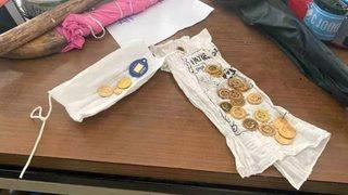 150 bin dolar, altın, anahtar, pasaport! Kimi enkaz altında bulundu, kimi yardım kolilerinde… Hepsi polise teslim edildi