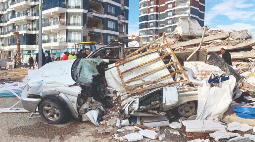 Kasko deprem hasarını karşılar mı? Araç kaskosu ve trafik sigortası deprem hasarını öder mi? Depremde binlerce araç pert oldu!