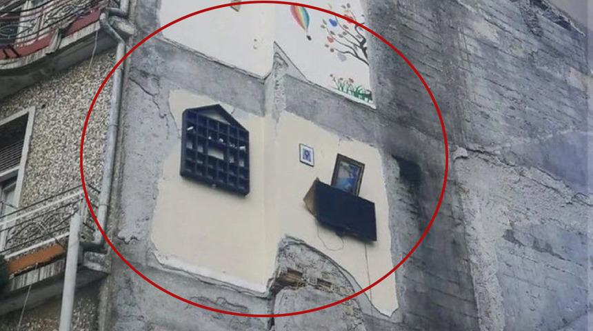 Duvar bile yapmamışlar... Hatay'da deprem sonrası ortaya çıktı, simge fotoğraf oldu: İki apartman tek duvar!