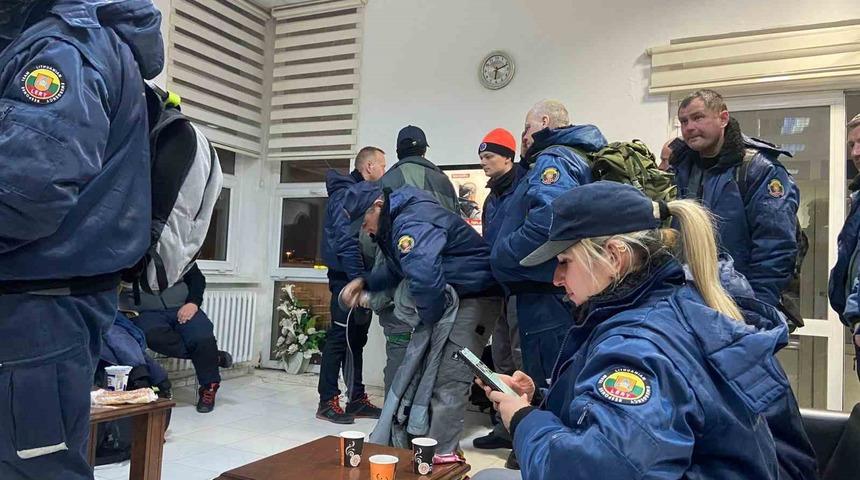 Enkaz çalışmalarına katılan Litvanyalı arama kurtarma ekibi İstanbul’a döndü