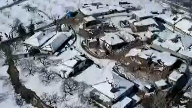 Deprem sonrasında dehşete düşüren görüntü! 16 kilometrelik dev yarık köyü ikiye böldü... Evler 2 metre aşağıya indi