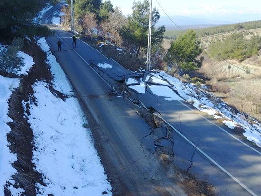 90 saniye içerisinde yaşananlara dikkat çekti: Belki 3 deprem oldu