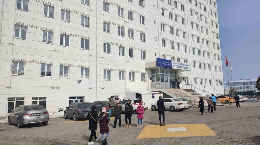 Karaman’da GSB yurtlarına depremzedelerin yerleştirilmesi sürüyor