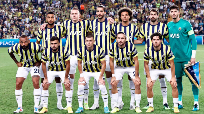 Fenerbahçe oyuncularından depremzedelere 600 bin TL'lik yardım! Şarkıcı Derya Uluğ böyle duyurdu