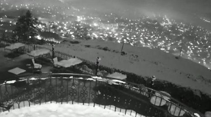 Kahramanmaraş'ın deprem anında karanlığa gömüldüğü an kameralara yansıdı