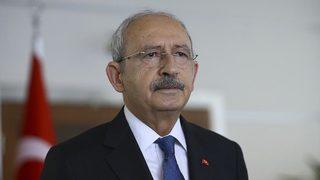 Kemal Kılıçdaroğlu'nun maaşı ne kadar, kaç TL? Türkiye Tek Yürek yardım gecesinde bağışta bulunan CHP lideri Kemal Kılıçdaroğlu'nun maaşı