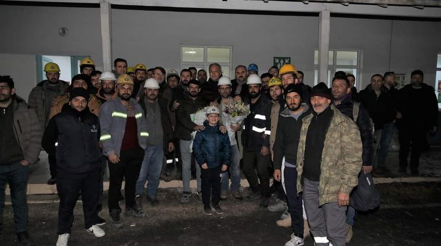 Amasyalı 110 madenci evine d&ouml;nd&uuml;: &ldquo;Depremzedelerin yaralarına merhem olmaya &ccedil;alıştık&rdquo;