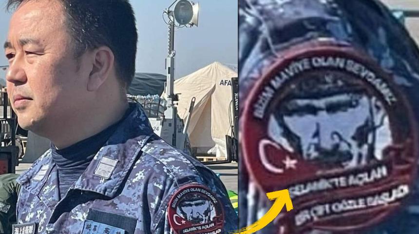 Japon yarbay, omzundaki Atatürk armasıyla Türkiye'ye yardıma koştu! Herkesi duygulandıran kare: Bizim maviye olan sevdamız...