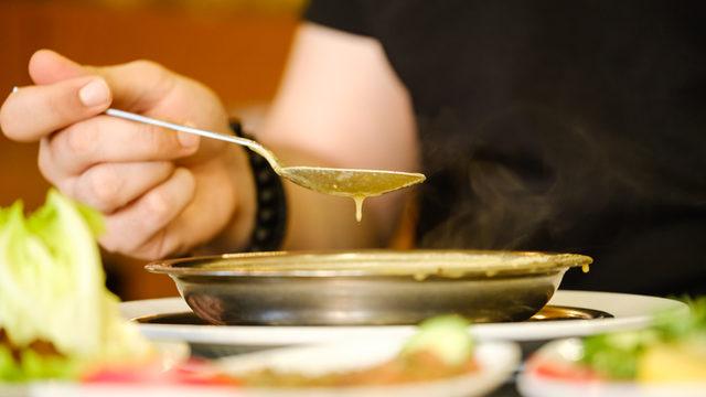 Ayvalı mercimek çorbası nasıl yapılır? Zuhal Topal'la Yemekteyiz ayvalı mercimek çorbası malzemeleri ve tarifi!