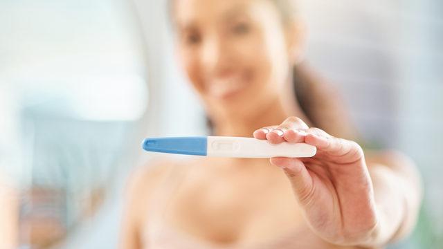 Hamileliğin ilk haftası neler olur, ilk haftası ateş kaç olur? İlk hafta karın, bel, baş ağrısı normal mi, nasıl geçer?