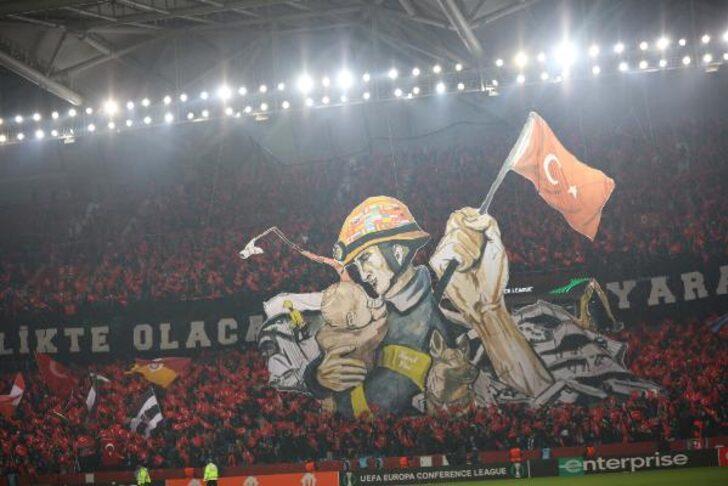 Trabzonspor Basel maçında tüyleri diken diken eden koreografi!  G4