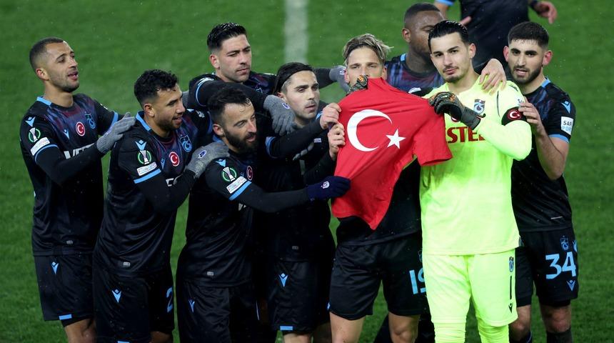 MAÇ SONUCU: Türkiye tek renk! Trabzonspor, Basel'i devirdi ve rövanş öncesi avantajı kaptı! Tribünlerdeki görüntüler geceye damga vurdu...