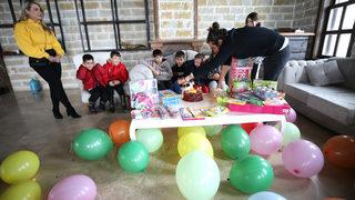 Kapadokya'daki turistik işletmeler depremzedeleri misafir ediyor