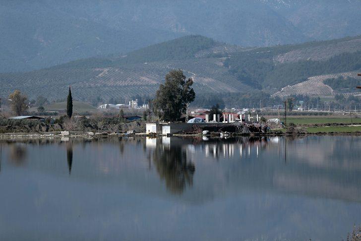 Deprem sonrası Hatay'daki Karasu Çayı taştı! Enkazlar, yollar sular altında kaldı G3