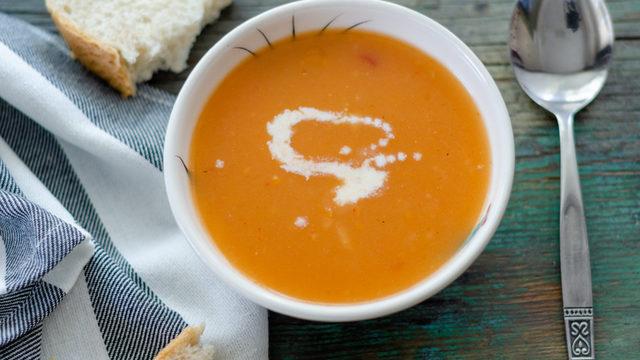 'Bugün ne pişirsem?' diyenlere parmakları bile yedirecek 17 Şubat yemek menüsü!