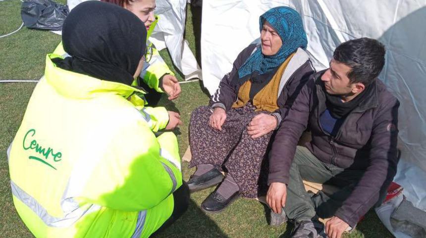 AK Parti Gençlik Kolları Başkanı Eyüp Kadir İnan: “Cemre Hareketi 5 bin gönüllüsü ile deprem bölgesinde”