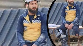 Hüzne boğan kare! Sosyal medya bu gönüllüyü konuşuyor... Tek bacağıyla arama kurtarma çalışmalarına katıldı