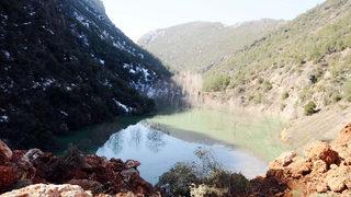 'Dağ dağa kavuşmaz denilir ama burada kavuştu' Ortaya doğal göl çıktı! Depremden sonra şaşkına çeviren görüntü