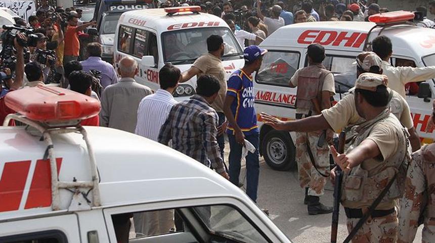 Pakistan'da Emniyet Müdürlüğüne saldırı: 4 ölü