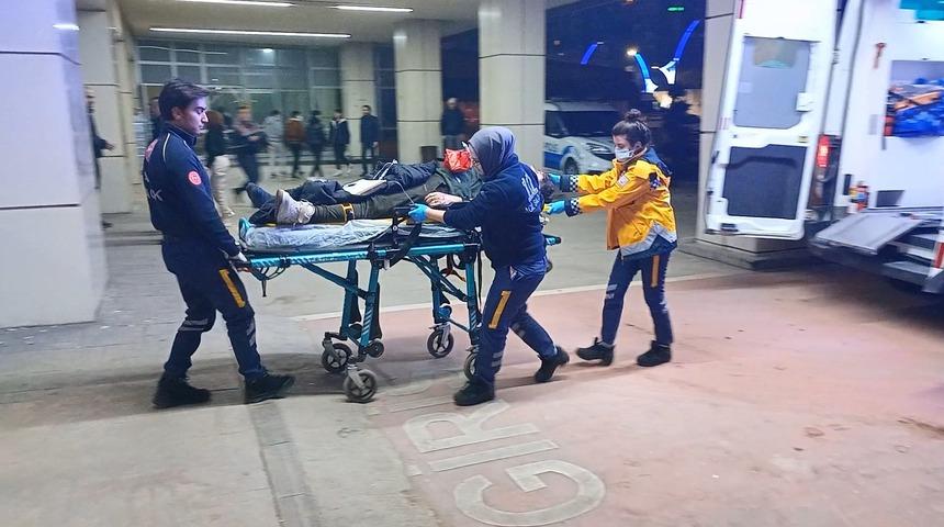 Düğün alışverişine çıkmışlardı, faciayı yaşadılar! Lastik değiştirmek için yardım istediği arkadaşlarını kaybetti...