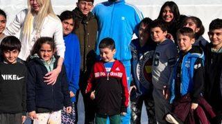 Sefo ve Aleyna Tilki'den alkışlanacak hareket! Çadırkentteki o görüntüler yürekleri ısıttı