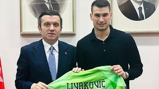 Dünya Kupası'nı sallayan Dominik Livakovic'ten alkışlanacak hareket! Türkiye'yi yalnız bırakmadı...