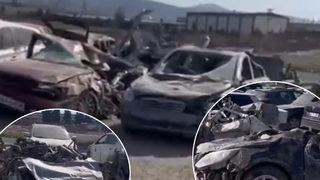 Sahiplerinin nerede olduğu bile bilinmiyor! Enkaz altından çıkartılan hasarlı araçlar depremin büyüklüğünü gözler önüne serdi