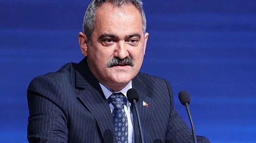 Bakan Özer duyurdu: Nakil olan depremzede öğrenciler için devam zorunluluğu aranmayacak