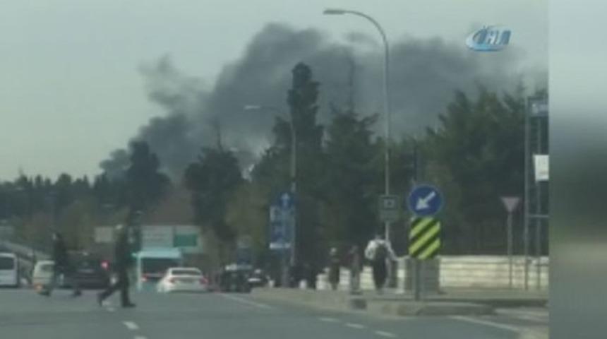 Son dakika! Bayrampaşa'da iş yerinde yangın