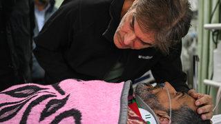 Mehmet Öz, Hatay’da depremzedeleri ziyaret etti! Dikkatle dinledi…